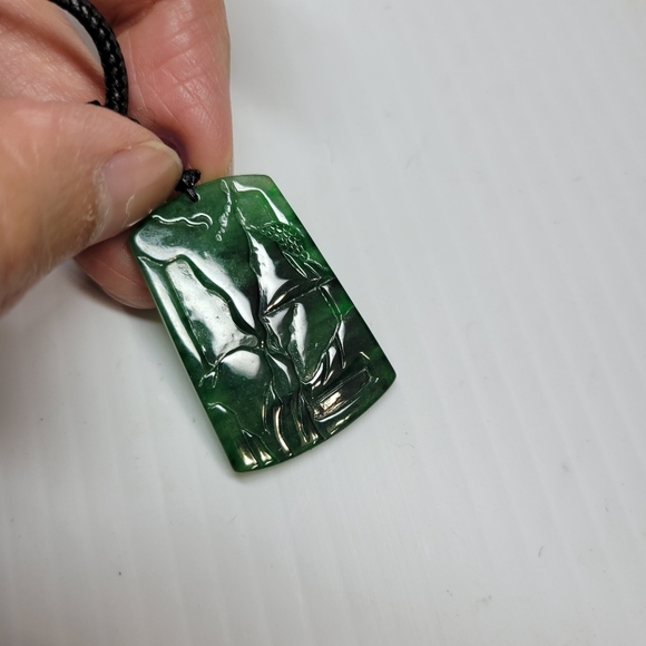 Jade natural grade A carved engraved square pendant necklace - Picture 5 of 13